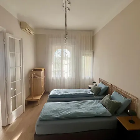 R6 Pepa Apartment