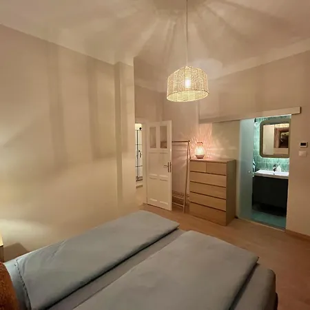 R6 Pepa Apartment